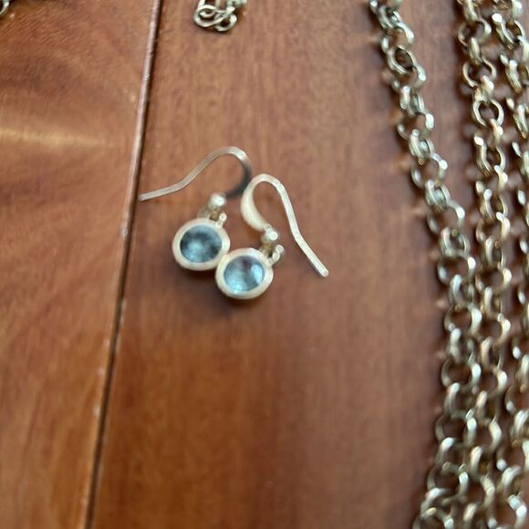 Necklace and earrings layers set - Picture 3 of 3